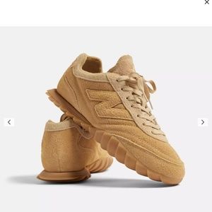 NWT AURALEE x New Balance RC30 Sneaker